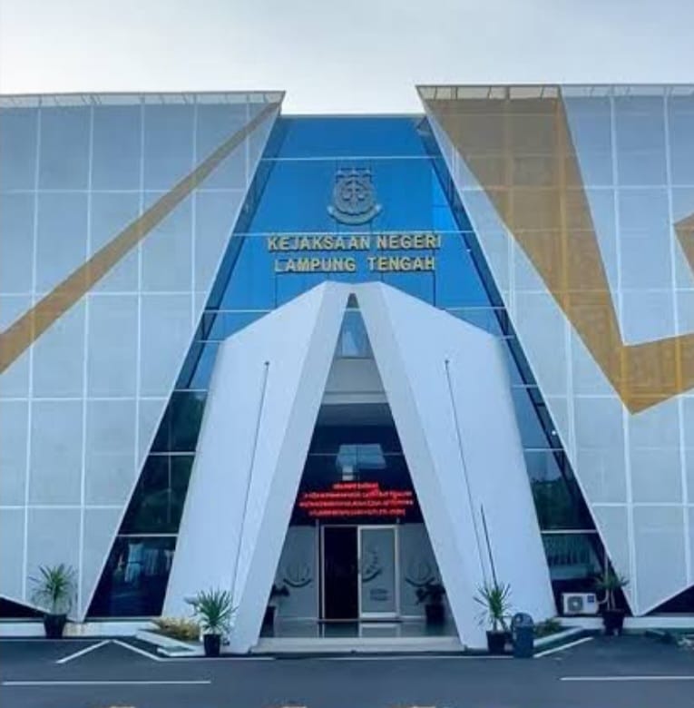 Eks Kabag Kesra Lampung Tengah DA Diperiksa KEJARI Terkait Pengusutan Dugaan Korupsi Dana Hibah TA 2024